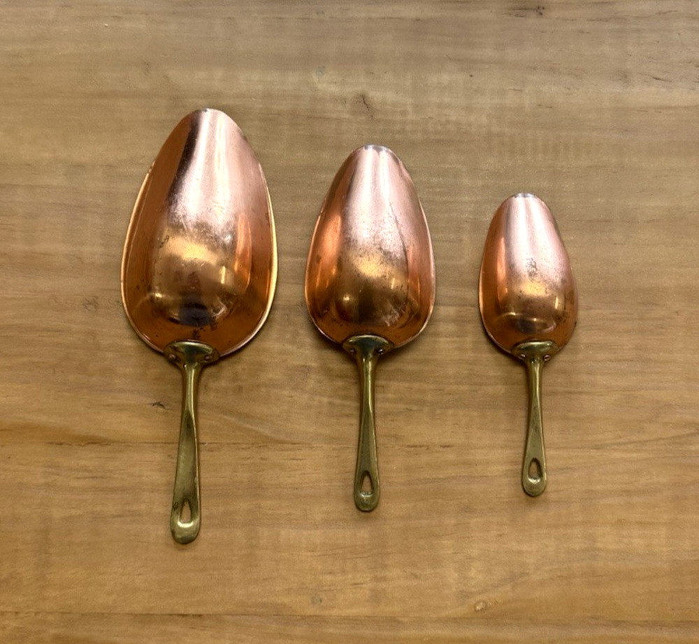 Vintage Graduated Copper Scoops Brass Handles Set of 3 Farmhouse Kitchen